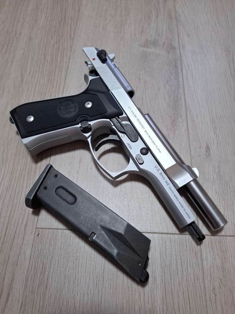 美品　東京マルイ　M92FS　IONX　ハイグレードモデル　塗装品