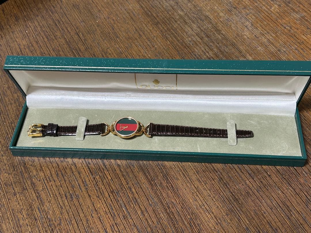 【未使用品】GUCCI革（リザード）ベルトアナログ時計