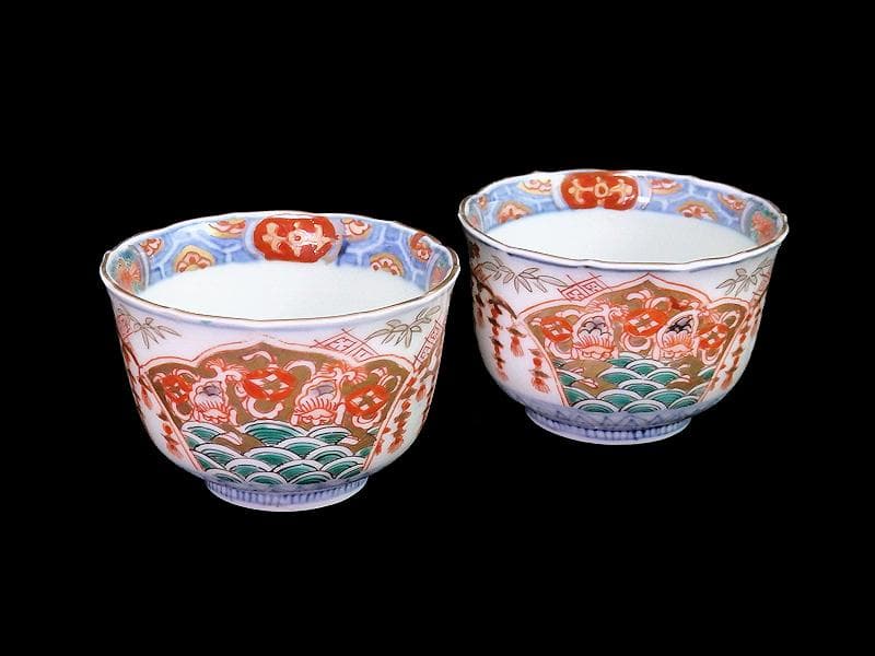 古伊万里　金襴手　瓔珞紋に松竹梅　獅子に青海波の図　猪口　E767AS-CRj