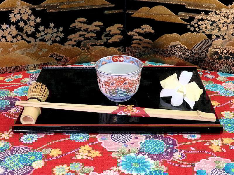 古伊万里　金襴手　瓔珞紋に松竹梅　獅子に青海波の図　猪口　E767AS-CRj