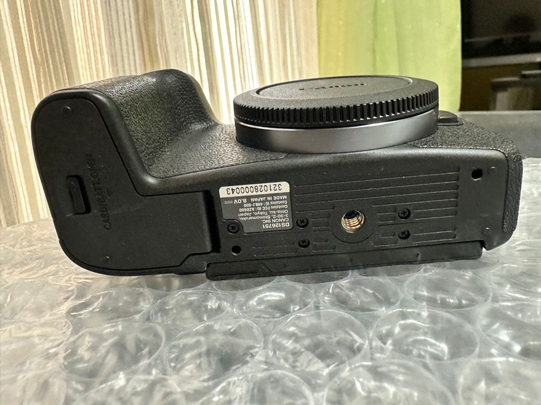 Canon EOS RP ミラーレスカメラ 本体