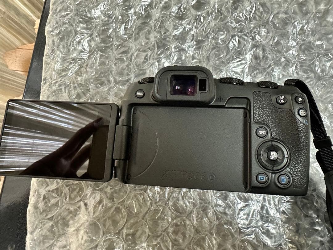 Canon EOS RP ミラーレスカメラ 本体