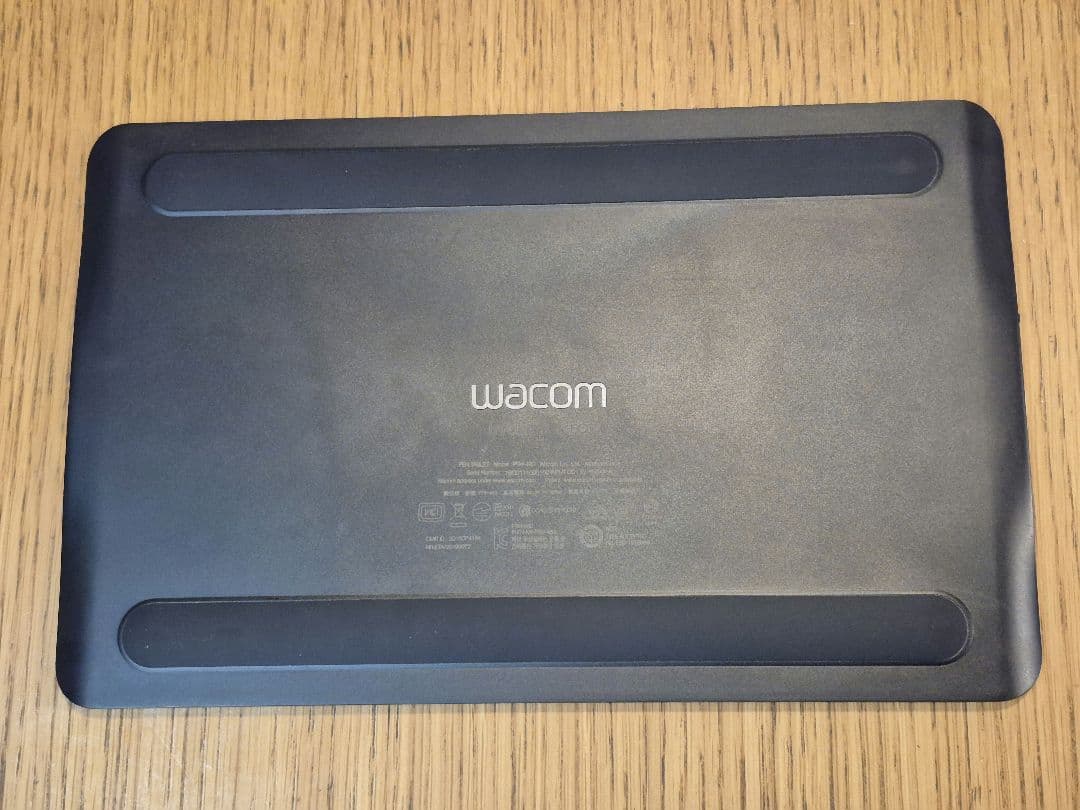 液タブ・ペンタブ Wacom Intuos Pro Small PTH-460