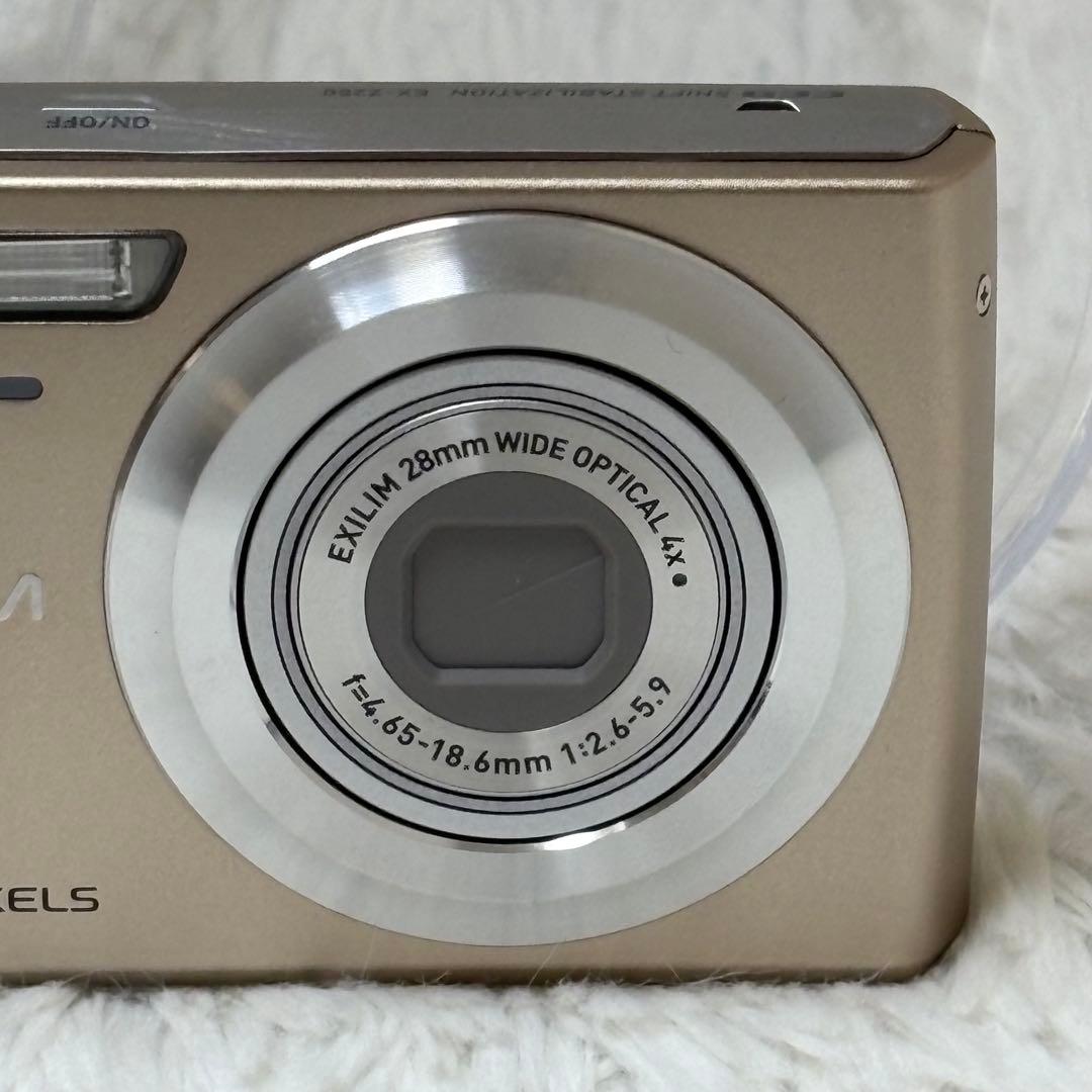 CASIO カメラ　EX-Z250 充電器　説明書　ゴールド コンデジ　動作品