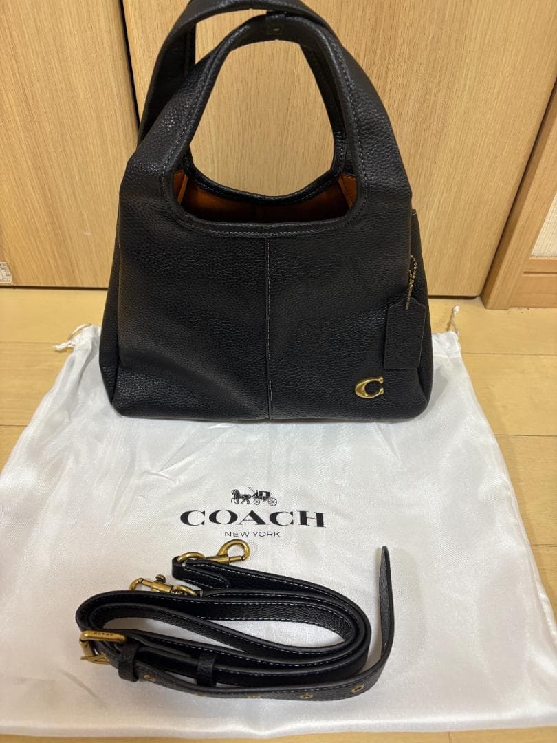 COACH ブラックレザー ハンドバッグ ZB0072