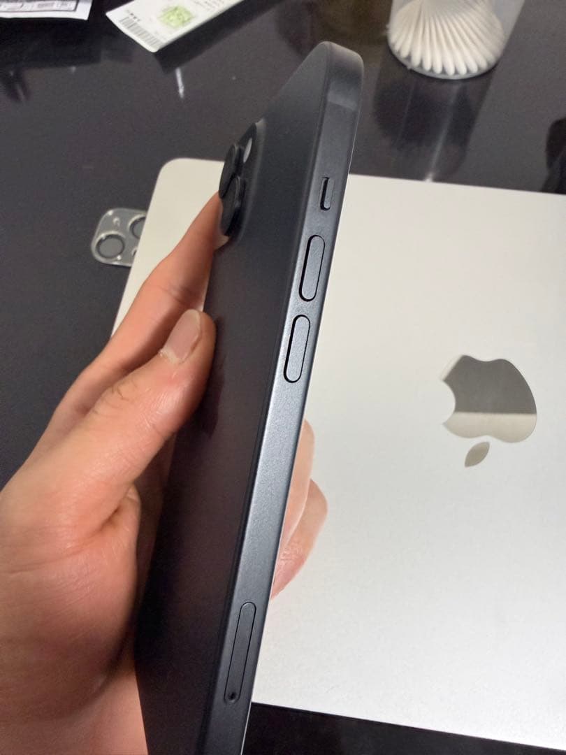 Apple iPhone 15 ブラック 128GB 本体