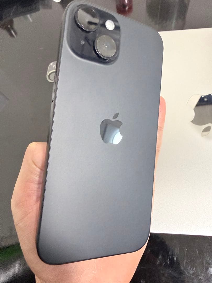 Apple iPhone 15 ブラック 128GB 本体