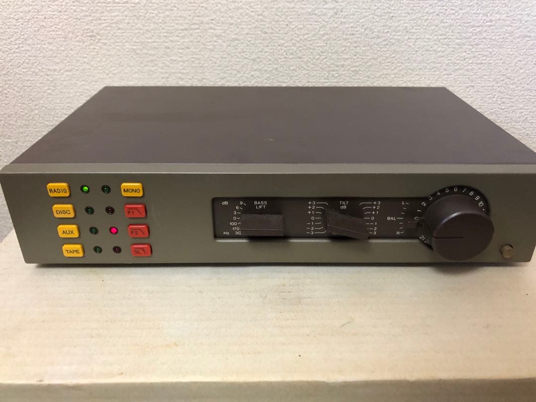 英国製 名作QUAD34プリアンプ 前期型 動作品