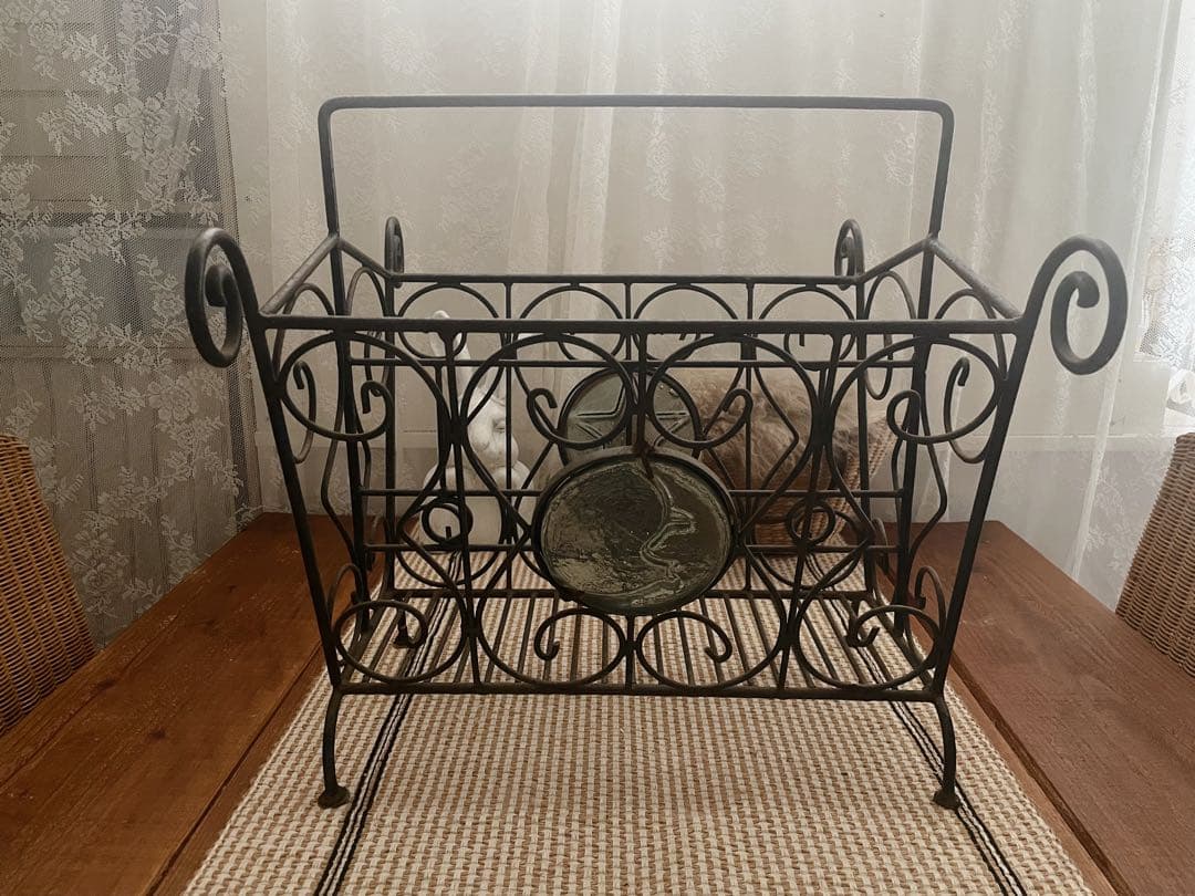 鉄製フランスの古い本立て フランスアンティーク フランスヴィンテージ