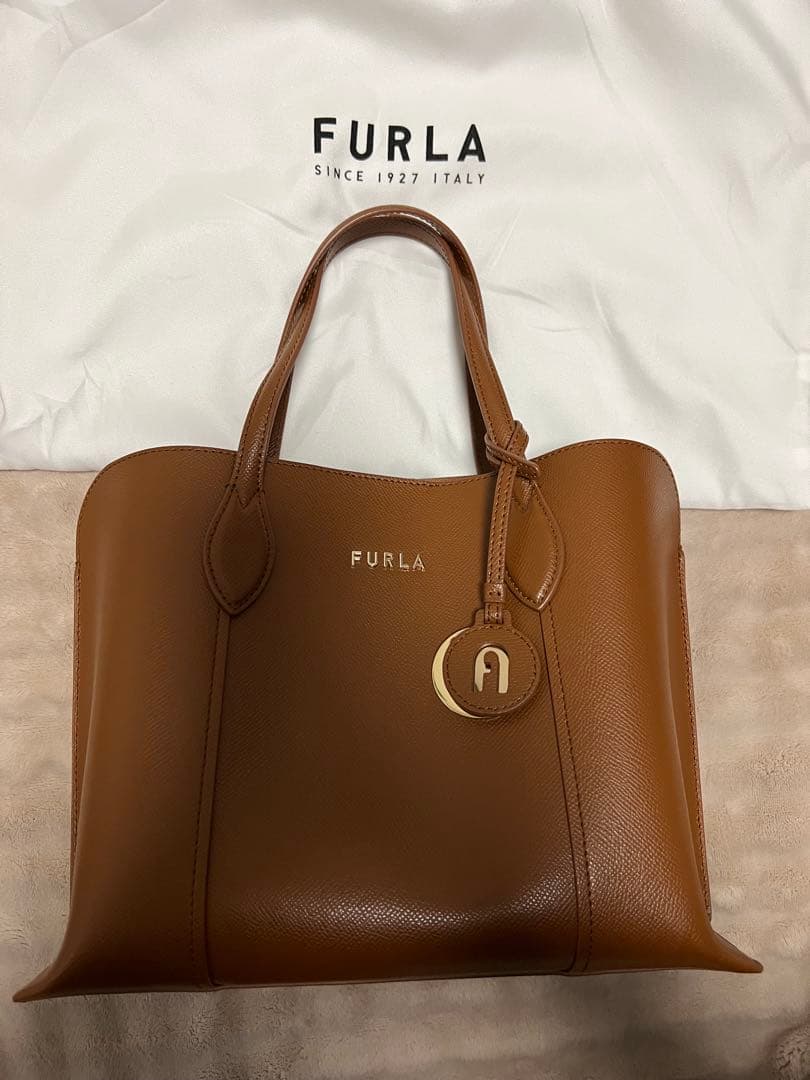 FURLA レザートートバッグ　⭐︎美品⭐︎