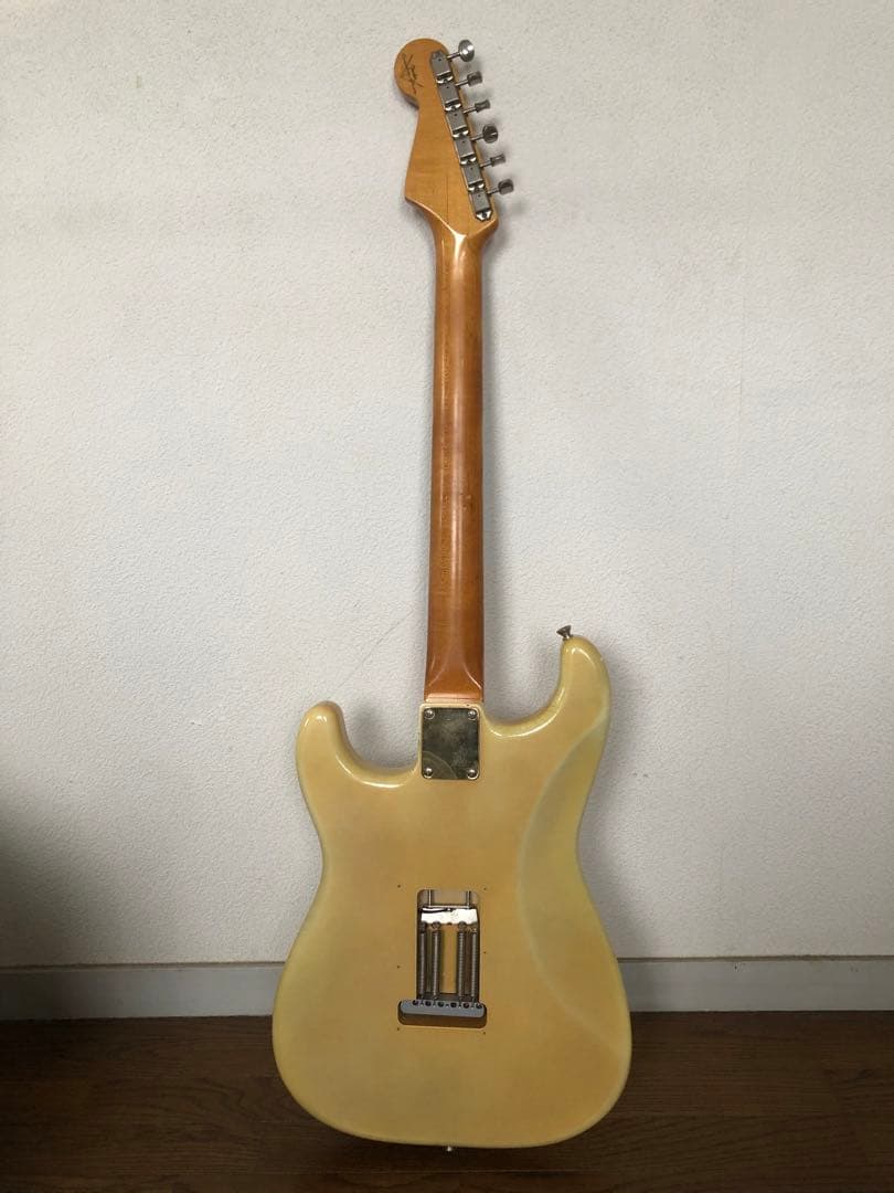 fendercustomshopネックg7guitarsボディストラトキャスター