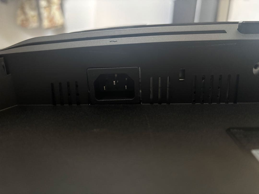 Dell 32インチ 4K UHD ゲーミングモニター　G3223Q