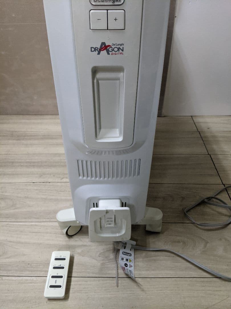 DeLonghi デロンギ ドラゴンデジタル TDD0915W オイルヒーター