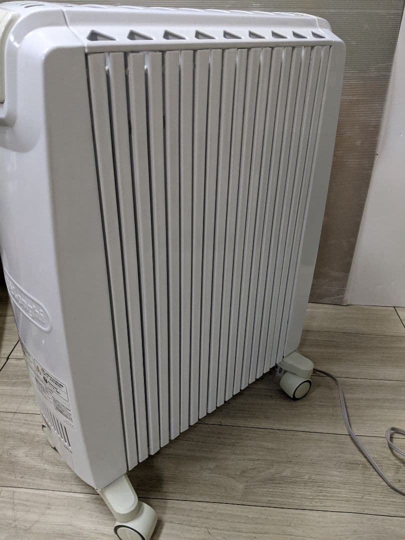 DeLonghi デロンギ ドラゴンデジタル TDD0915W オイルヒーター