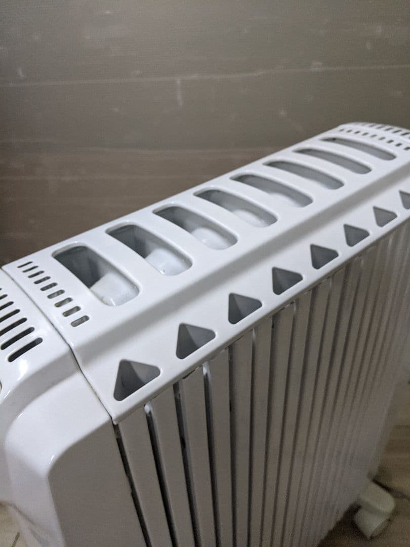 DeLonghi デロンギ ドラゴンデジタル TDD0915W オイルヒーター