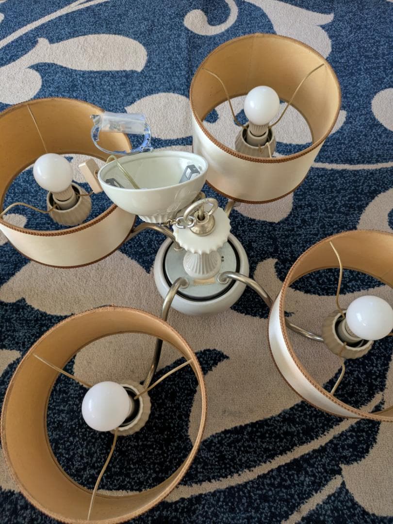 ナショナル製　クリーム色シーリングライト 4灯