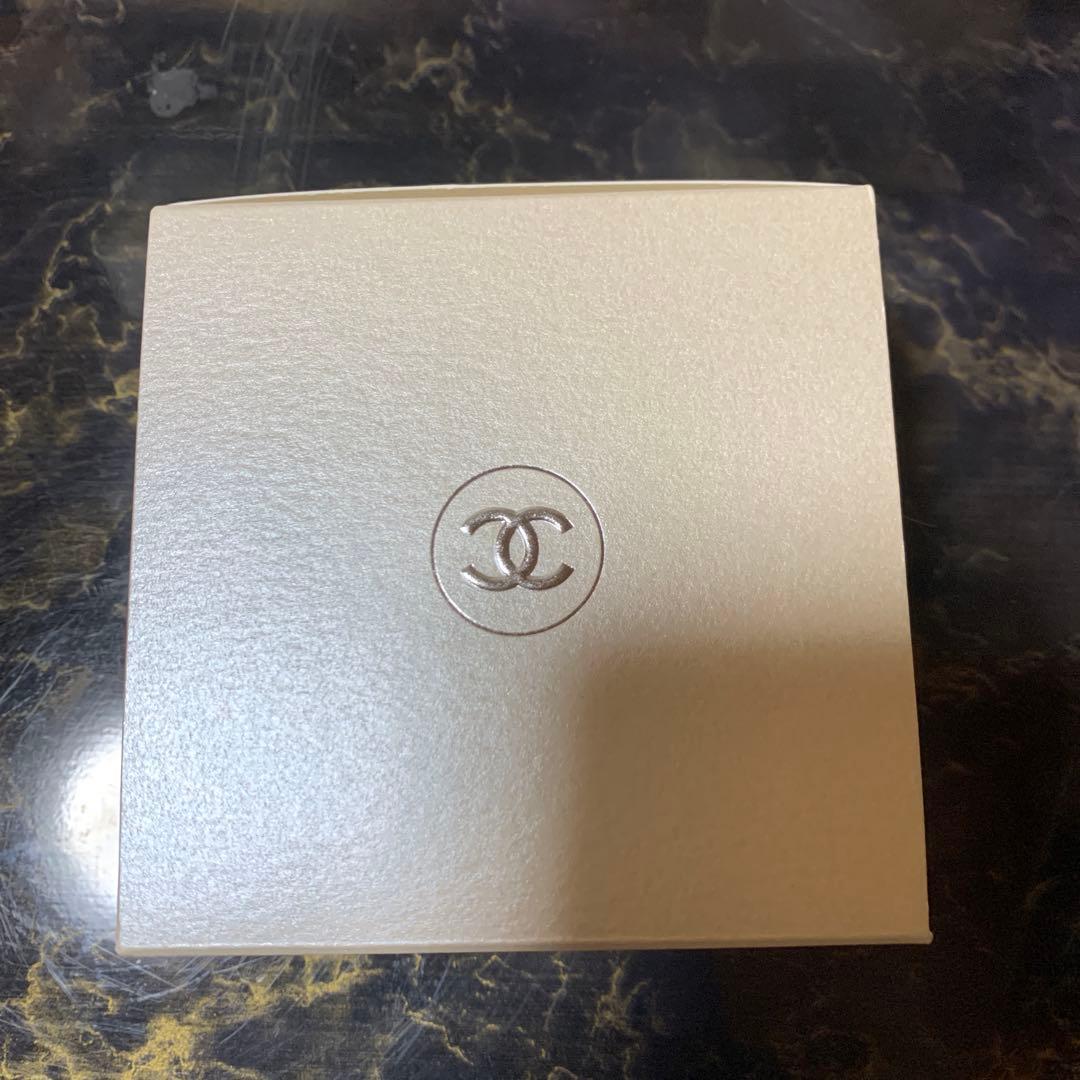 シャネル チャンス オー タンドゥル シマリング フレグランス パウダー