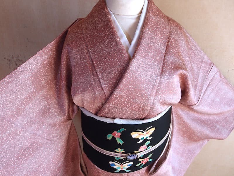 三越誂　塩瀬名古屋帯（花と蝶文）長368　正絹美品