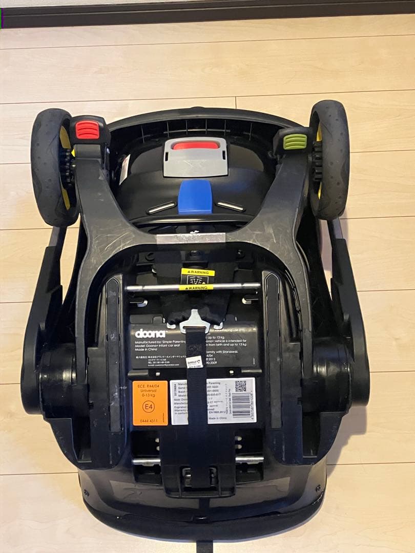 doona チャイルドシート　ベビーカー ISOFIX