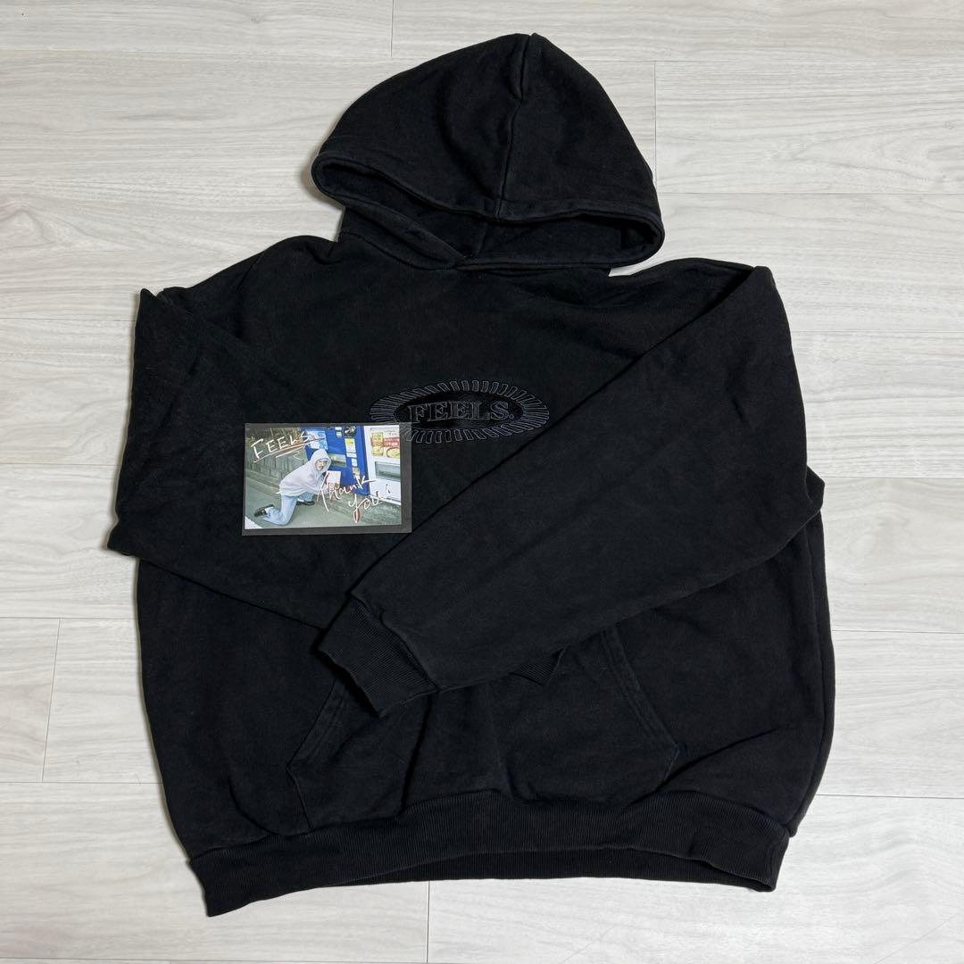 FEELS. HOODIE BLACK 上杉柊平 パーカー　Lサイズ