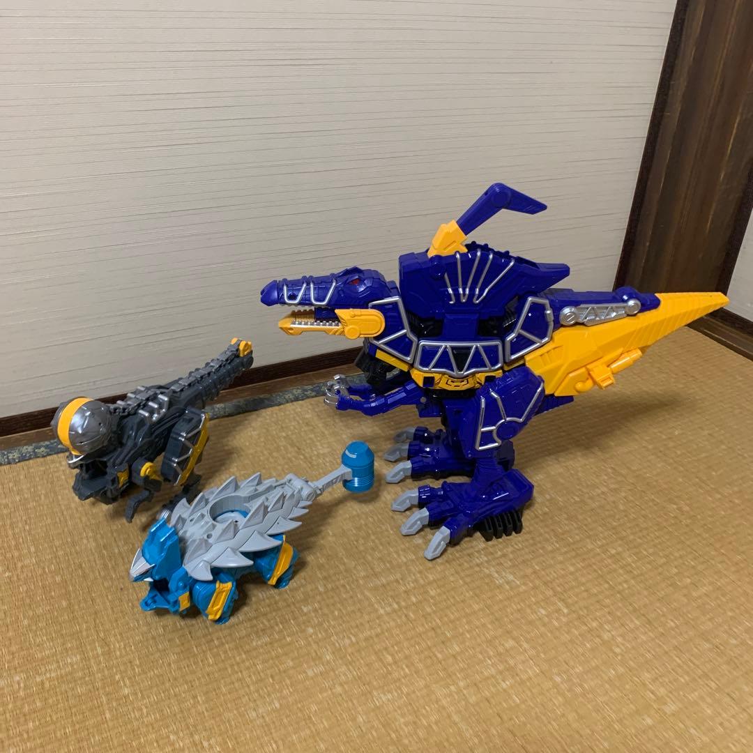 DX獣電竜トバスピノ　アンキドン　ブンパッキー　スピノダイオー　セット