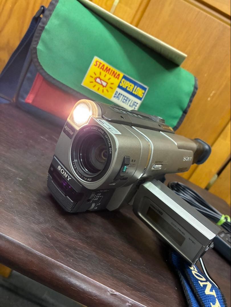 SONY NightShot NPF-330 ビデオカメラ CCD-TRV80
