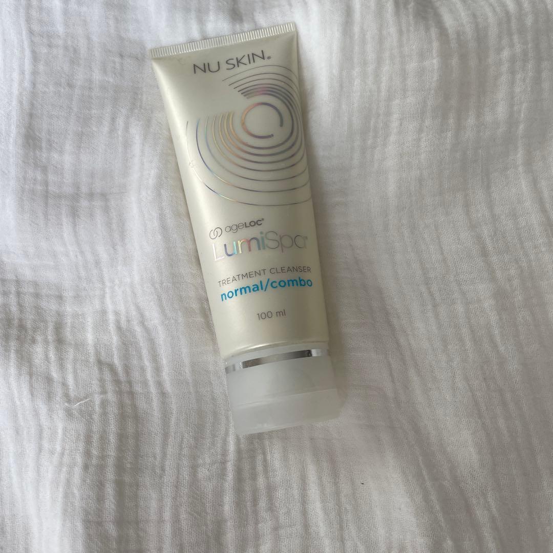 NU SKIN 洗顔ブラシ 充電器・洗顔クリーム付き　ルミスパ