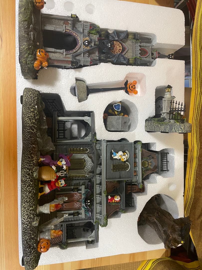 ディズニー ハロウィン ビレッジ 12ピースセット　Disney