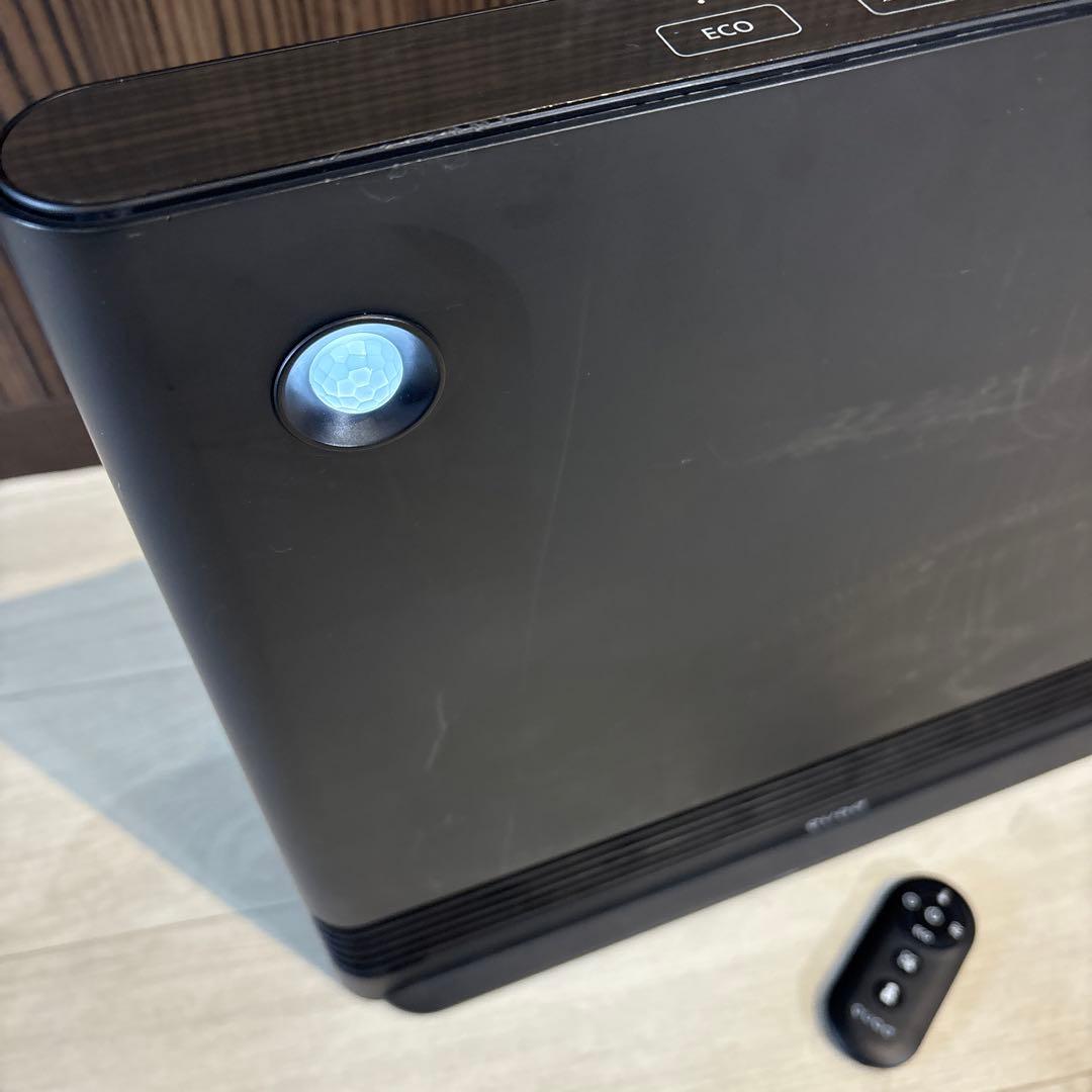 クワッズ省エネ大風量スリムパネルセラミックヒーター光る人感センサーQT424