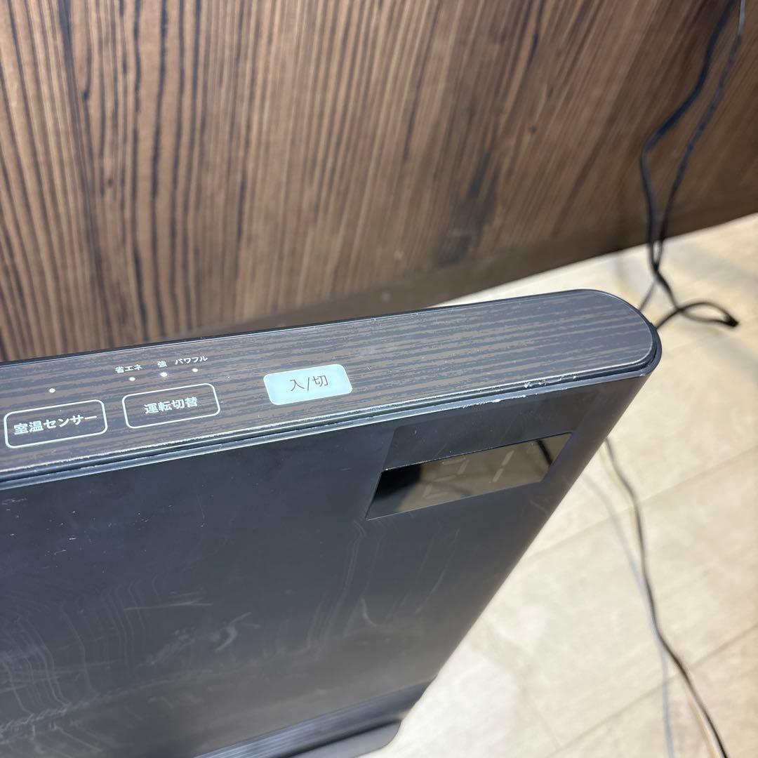 クワッズ省エネ大風量スリムパネルセラミックヒーター光る人感センサーQT424