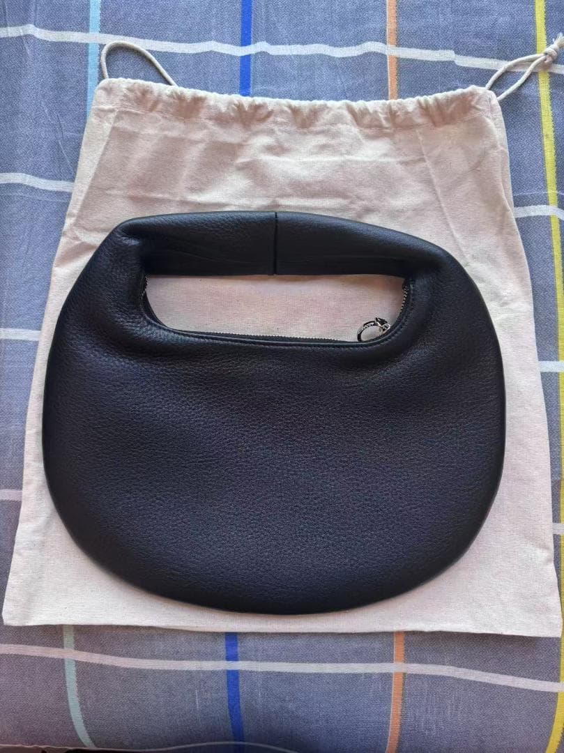 即日発送 AETA 黒 レザー ハンドバッグ Mサイズ