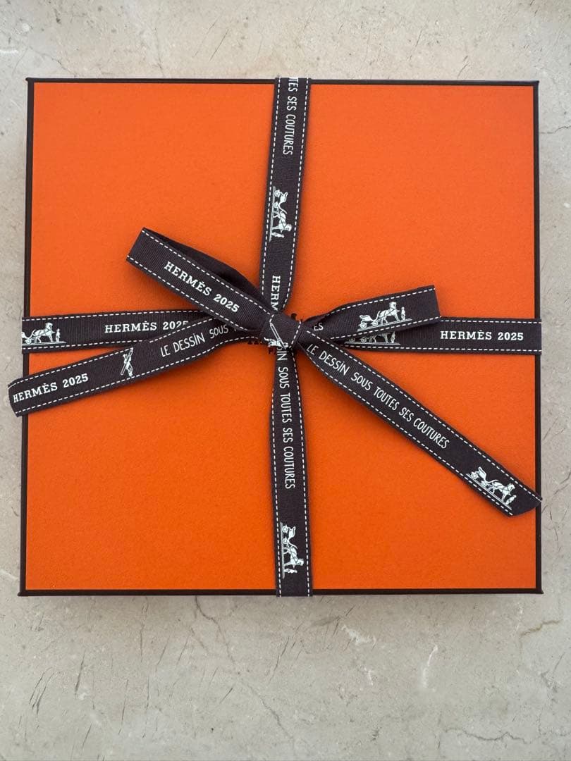 新品未使用　HERMES カレ・タオル　≪ステアーズ≫ オレンジ