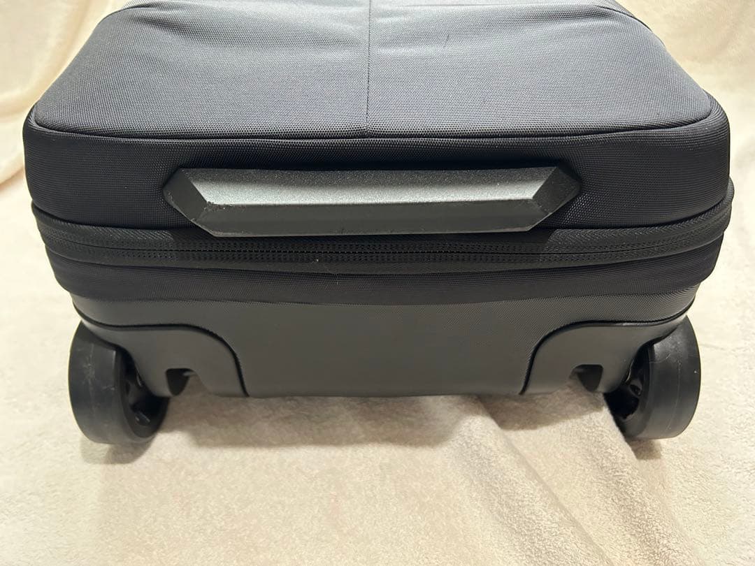 THULEスーリーThule Subterraキャリーオンラゲッジ TSR336