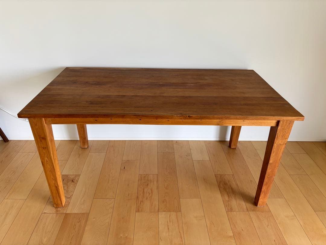 無垢材チーク・ダイニングテーブル （KNOLL）