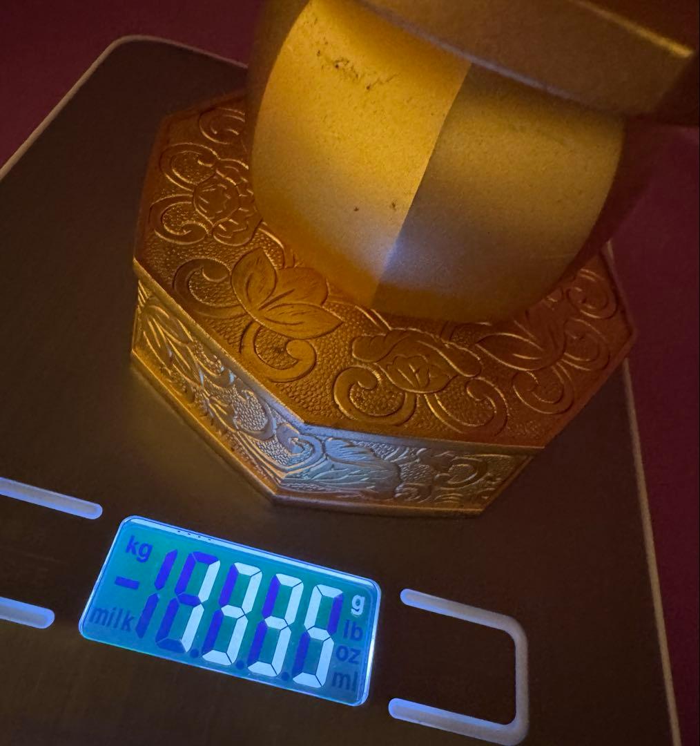 実家整理品　八角五輪塔　？　重さ　約1335g