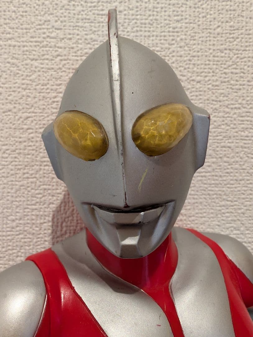 平成生まれの高さ46cmの初代ウルトラマン フィギュア