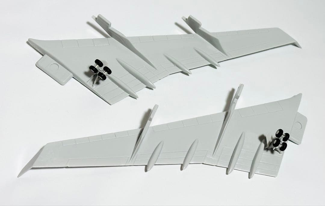 クロスウイング 1/200 B747-400 日本政府専用機