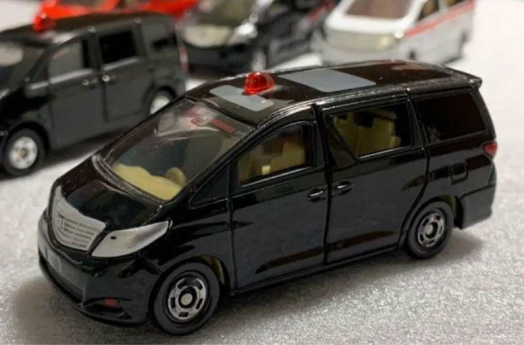 トミカ ミニバン 覆面パトカー 2台セット