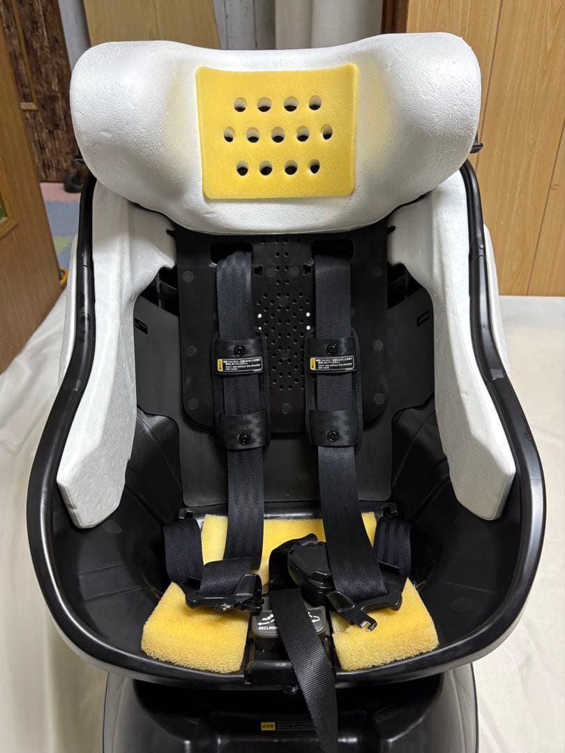 コンビ クルムーヴアドバンス ISOFIX エッグショック チャイルドシート 美