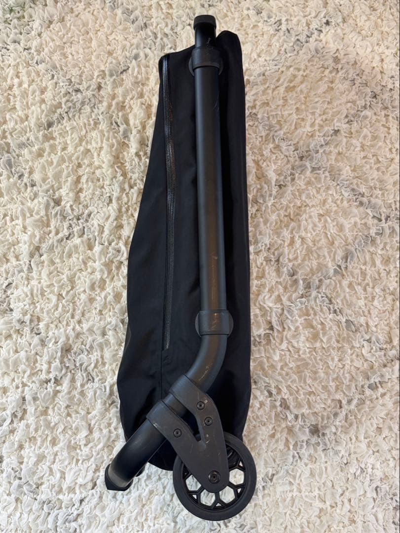 【廃盤品】アークテリクス V80 Rolling Duffel キャリーバック