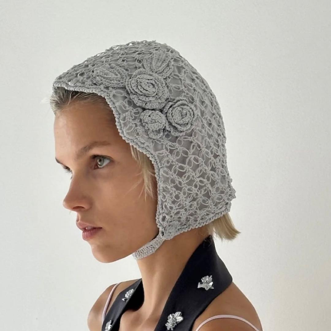 【FETICO】HAND-KNITTED ROSE BEANIE