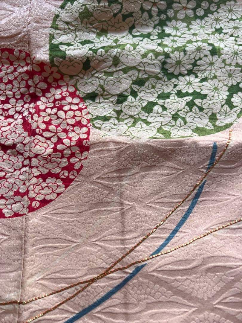 振袖 花柄 上品　豪華　金　赤 白 緑 青　長襦袢つき