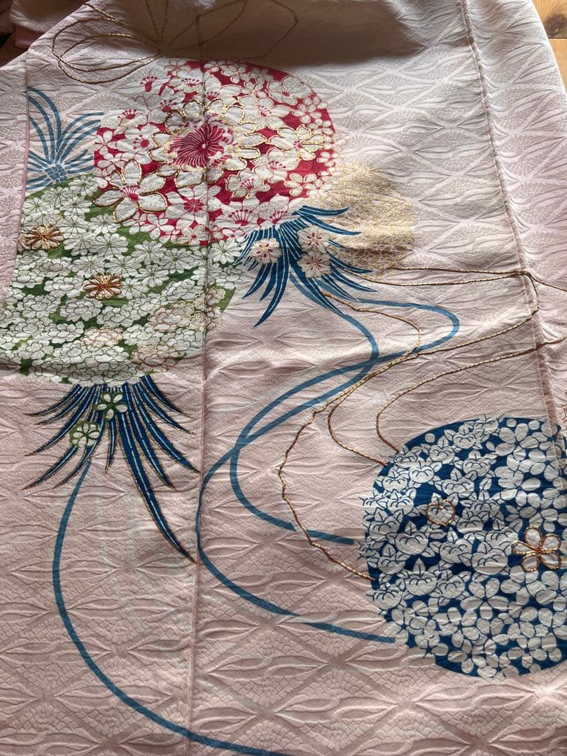 振袖 花柄 上品　豪華　金　赤 白 緑 青　長襦袢つき