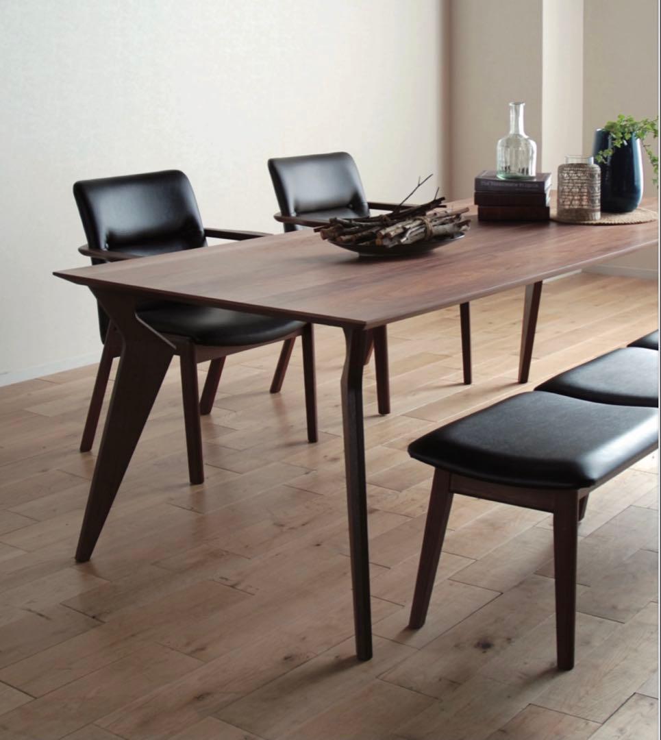 【送料無料】VORDダイニングテーブル 210㎝ ウォールナット（ブラウン）