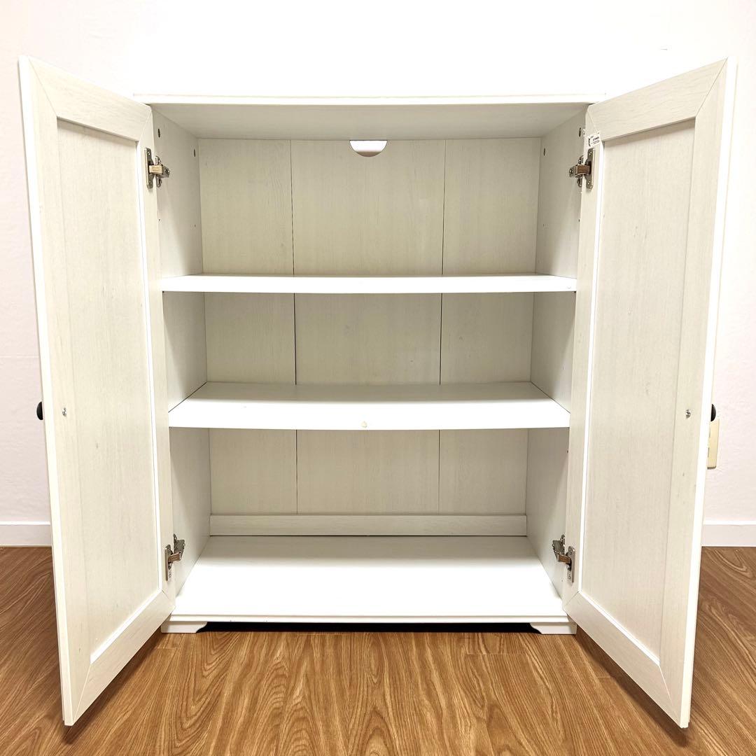 ホワイト木製キャビネット 2扉