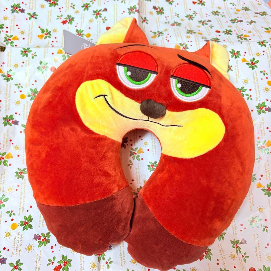 ズートピア　ニック　ネックピロ　ディズニーストア
