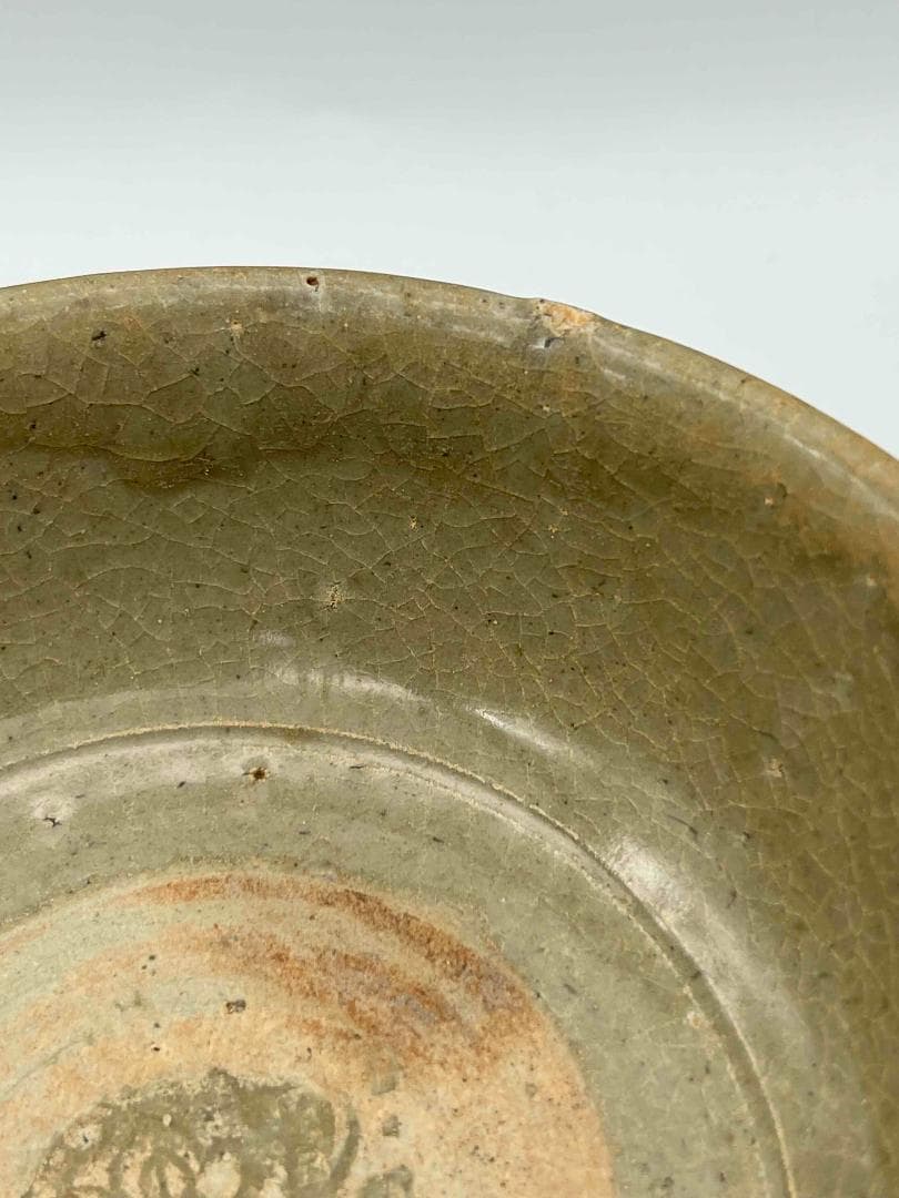 宋時代　青磁　越窯刻花卉文碗　唐物　古賞物　時代物　旧家蔵出し(A-65)