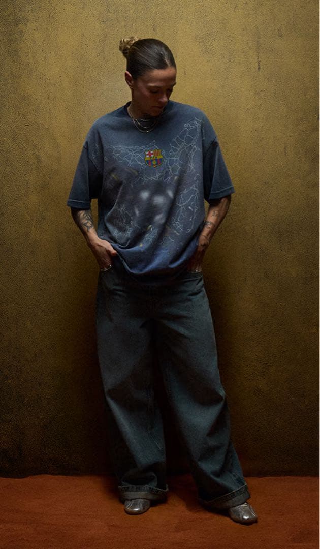 cactus jack バルセロナ コラボ Tシャツ Travis Scott