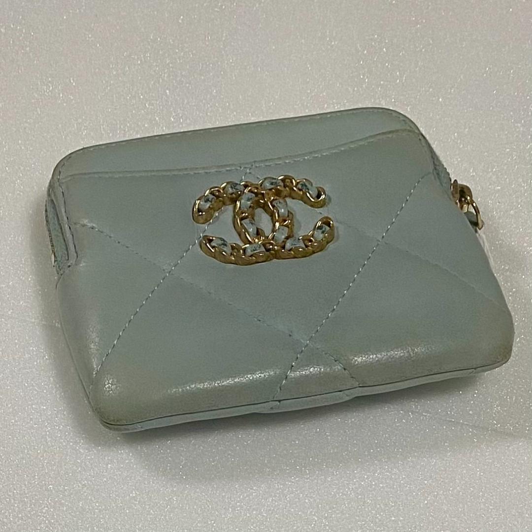 CHANEL シャネル ライトブルー ジッパー ケース 財布 キルティング