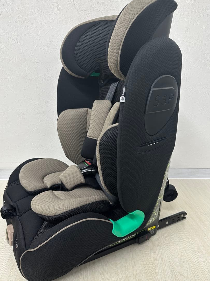 ハーネスジュニアISOFIX リクライニングR129 1-12歳